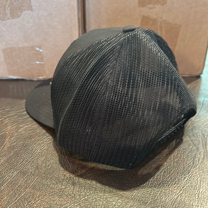 Trucker SnapBack - Balck- Nothing Personal - Gold